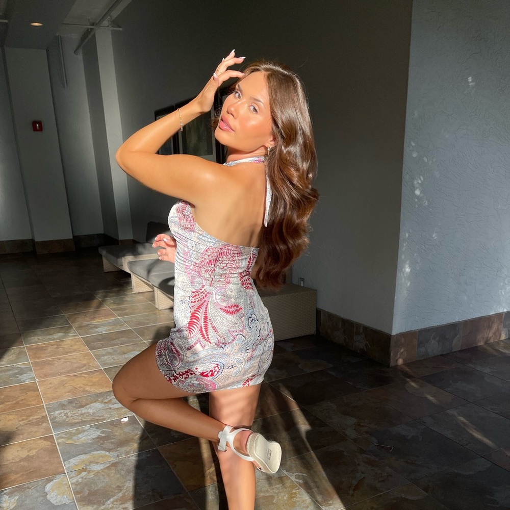 Beginning boutique paisley dress worn once.